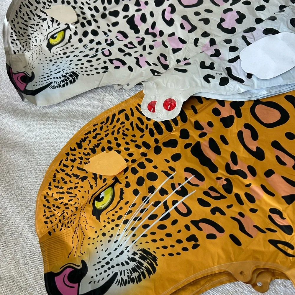 Walking Leopard Balloons Foil New in Packaging 8 Pieces 2 Colors Fun Party Decor - Picture 3 of 7